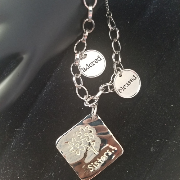 Sisters are sweet and loving charm bracelet - Picture 1 of 1